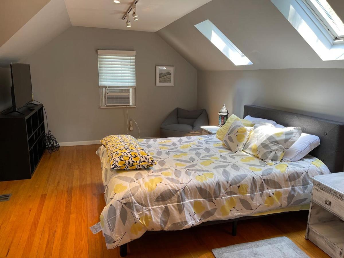 Quaint, Comfy, Close & Convenient Чарлстън Екстериор снимка